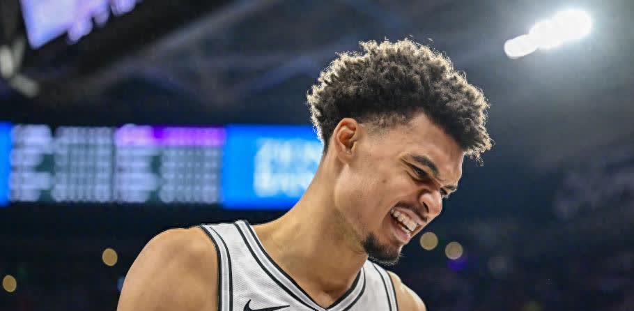 老鹰队晋级季后赛，特雷杨夺得赛场一战